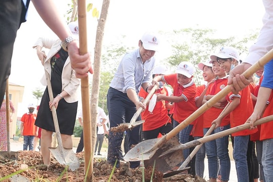 Khởi động chương trình “Toyota chung tay xanh hóa học đường” năm 2021