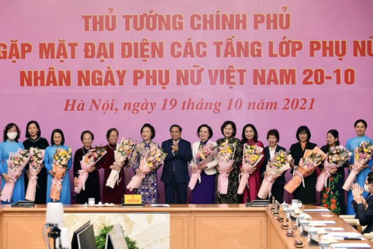Thủ tướng gặp mặt đại diện các tầng lớp phụ nữ nhân Ngày Phụ nữ Việt Nam 20/10