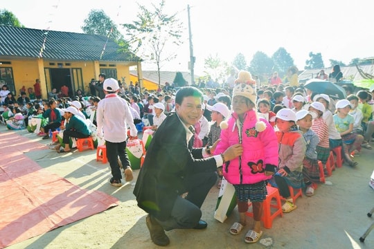 Phát huy phong cách gần dân, vì Nhân dân của Bác