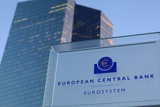 ECB tiếp tục duy trì chính sách lãi suất siêu thấp