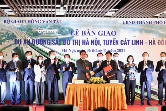 Chính thức bàn giao, đưa vào khai thác tuyến đường sắt đô thị đầu tiên