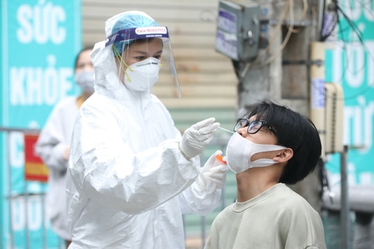 Giá test nhanh COVID-19 cao nhất 109.700 đồng
