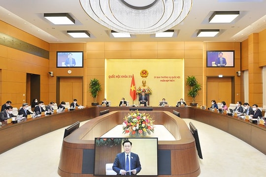 Khai mạc Phiên họp thứ 5 của Ủy Ban Thường vụ Quốc hội