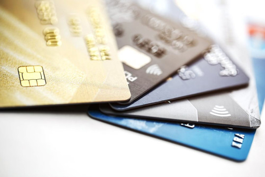 Ngân hàng đề xuất lùi thời hạn chuyển đổi thẻ từ sang thẻ chip nội địa