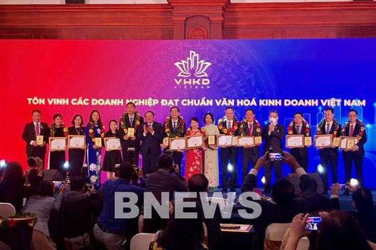 Hội viên Hiệp hội Ngân hàng đạt chuẩn văn hóa kinh doanh Việt Nam