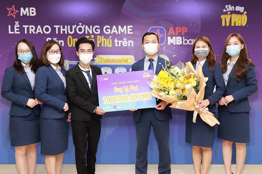 “Săn Ong Tỷ Phú" trên app MBBank, khách hàng trúng 1 tỷ đồng