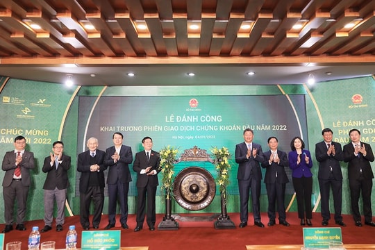 Khai trương phiên giao dịch chứng khoán đầu năm 2022