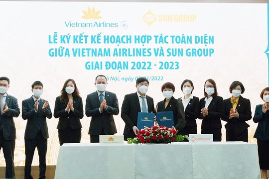 Vietnam Airlines và Sun Group mở rộng hợp tác chiến lược giai đoạn 2022-2023