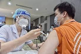 Thần tốc tiêm vaccine và đẩy mạnh thực hiện các biện pháp phòng COVID-19