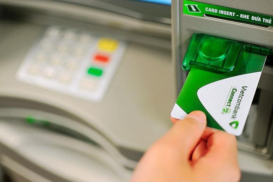 Giao dịch qua ATM giảm trong năm 2023