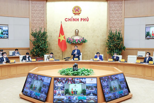 Thủ tướng Phạm Minh Chính: Khẩn trương ban hành chương trình phòng chống dịch, mở cửa trường học, du lịch sớm nhất có thể