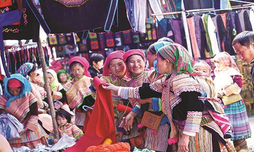 Bản sắc phiên chợ vùng cao Lào Cai