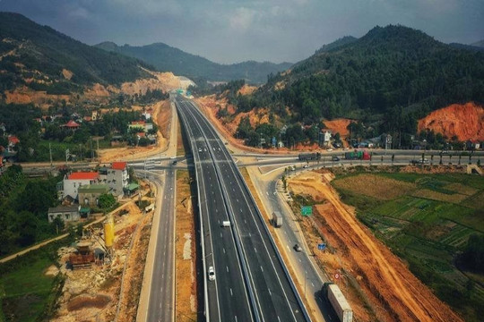 Triển khai Nghị quyết của Quốc hội về chủ trương đầu tư Dự án xây dựng cao tốc Bắc - Nam phía Đông
