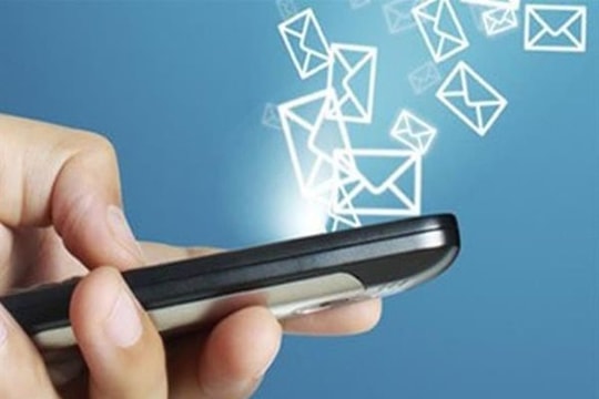 Làm thế nào để tiết kiệm khi phí SMS Banking tăng cao?