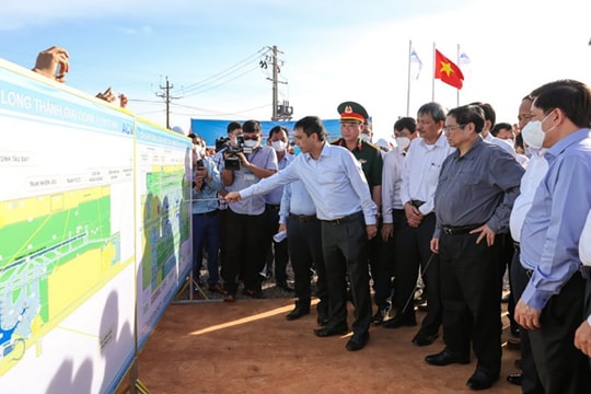 Đẩy nhanh tiến độ triển khai, xây dựng các dự án trọng điểm ngành giao thông vận tải
