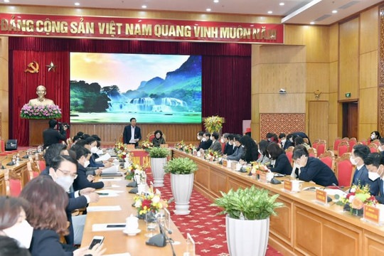 Thống đốc Nguyễn Thị Hồng làm việc với tỉnh Cao Bằng