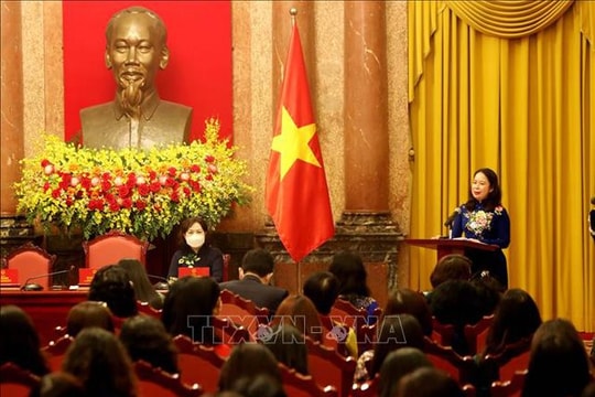 Phó Chủ tịch nước gặp gỡ đại biểu cán bộ nữ ngành ngân hàng