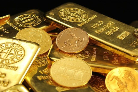 Giá vàng trong nước có dấu hiệu tăng, giá vàng thế giới biến động nhẹ