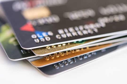 Những lưu ý khi dùng thẻ ATM gắn chip để tránh bị đánh cắp tiền