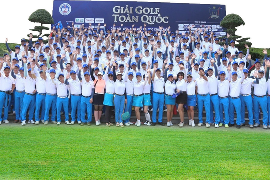 Khởi tranh giải Golf toàn quốc cựu học viên, sinh viên Đại học Kinh tế Quốc dân lần V - 2022