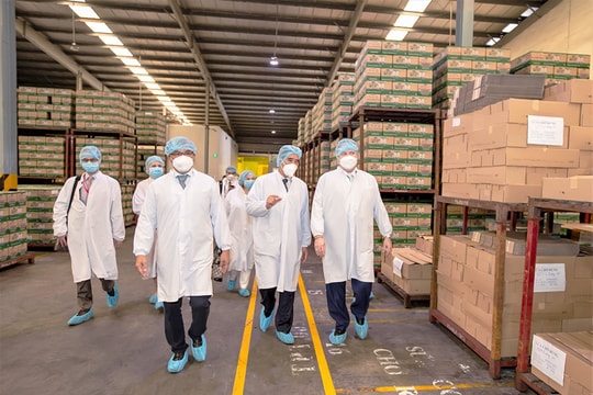 Tân Đại sứ Hoa Kỳ tại Việt Nam thăm Nhà máy sữa Vinamilk tại Cần Thơ