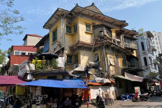 Hà Nội dừng bán 600 biệt thự cũ