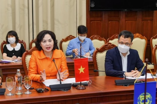 Thống đốc Nguyễn Thị Hồng tiếp xã giao Đoàn Điều IV của IMF