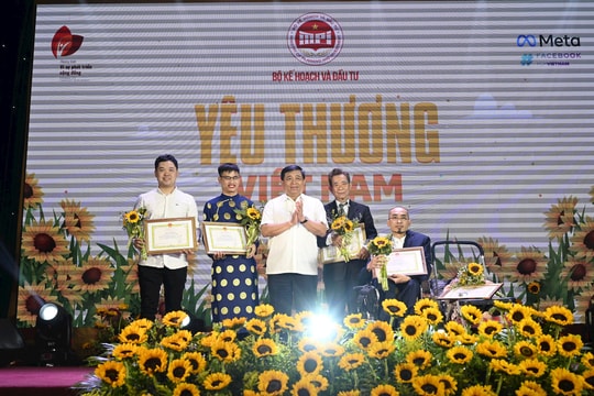 Phát động chương trình “Yêu thương Việt Nam” hỗ trợ trẻ tự kỷ và người khuyết tật