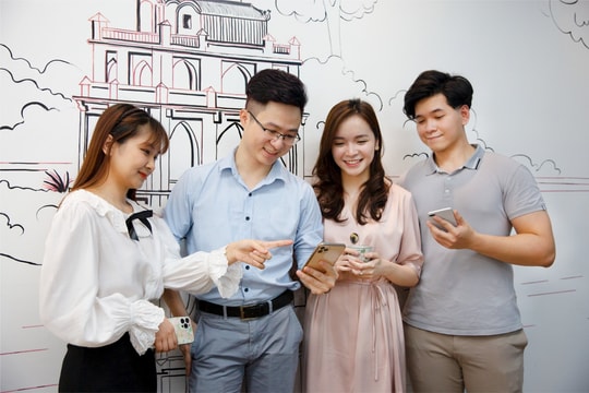 Ứng dụng ngân hàng đồng loạt tung gói combo giảm 50% vé máy bay, khách sạn