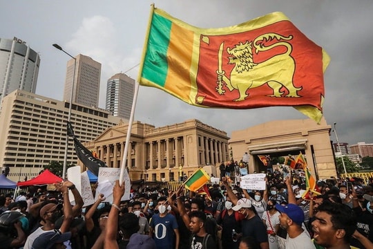 Sri Lanka vỡ nợ, lạm phát có thể lên đến 40%