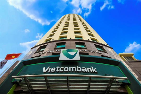 Vietcombank nhận 2 giải thưởng quốc tế uy tín từ International Finance Magazine 