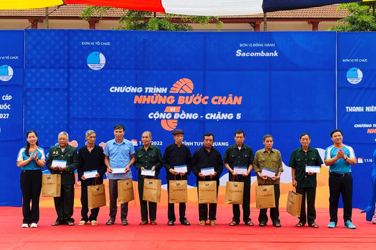 Chặng 5 "Những bước chân vì cộng đồng" chính thức khởi động