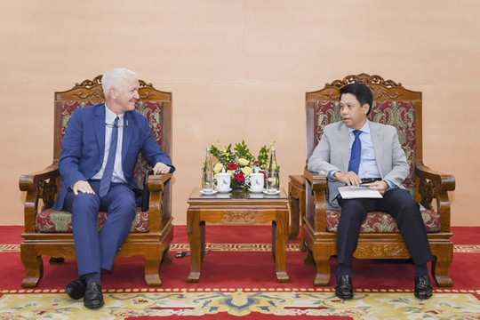 Phó Thống đốc NHNN Phạm Tiến Dũng tiếp Đại sứ Thụy Sỹ tại Việt Nam