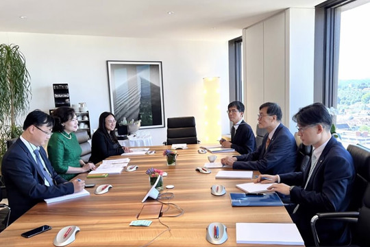 Thống đốc Nguyễn Thị Hồng tiếp xã giao Thống đốc NHTW Hàn Quốc và Thống đốc NHTW Hy Lạp