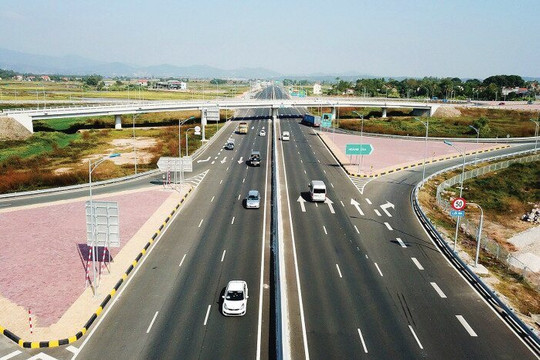 Đẩy nhanh tiến độ, phấn đấu hoàn thành dự án đường cao tốc Gia Nghĩa - Chơn Thành năm 2025