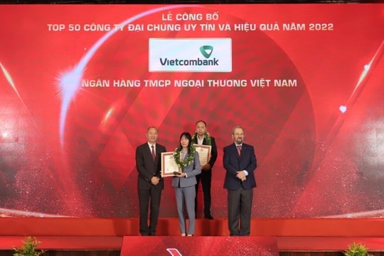 Vietcombank lần thứ 7 liên tiếp đứng đầu bảng xếp hạng Top 10 ngân hàng thương mại uy tín