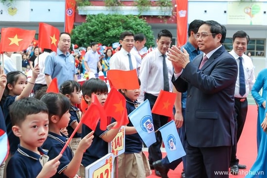Thủ tướng Phạm Minh Chính dự Lễ Khai giảng tại Trường Tiểu học Đoàn Thị Điểm