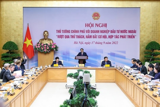 "Vượt qua thách thức, nắm bắt cơ hội, hợp tác phát triển"