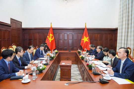 Phó Thống đốc Nguyễn Kim Anh làm việc với Cơ quan Dịch vụ tài chính Hàn Quốc