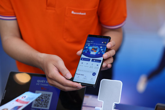 Trải nghiệm công nghệ thanh toán của Sacombank tại Tuần lễ Đổi mới sáng tạo và chuyển đổi số TP. Hồ Chí Minh 2022