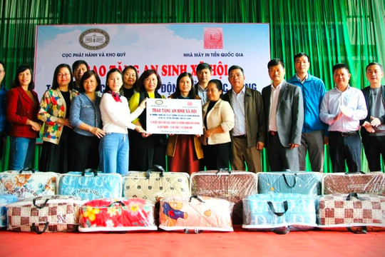 Trao quà an sinh xã hội tại trường mầm non, trường tiểu học và trường THCS An Lạc, Sơn Động, Bắc Giang