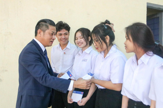 Sacombank và Dai-ichi Life Việt Nam triển khai chương trình “Kết nối triệu yêu thương - Hạnh phúc cho cộng đồng” nhân kỷ niệm 5 năm hợp tác
