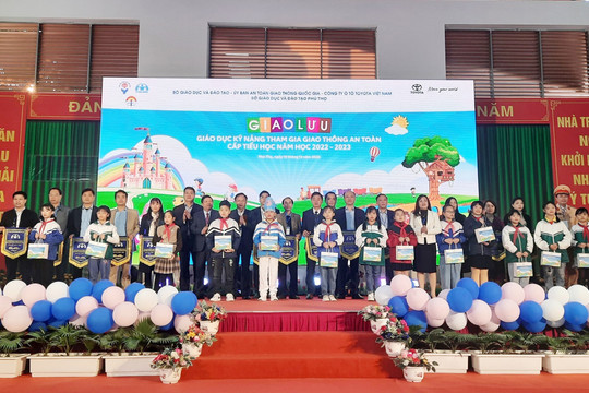 Toyota Việt Nam triển khai chương trình “Toyota cùng em học an toàn giao thông” năm học 2022 – 2023