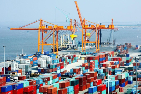 Triển vọng kém tích cực của doanh nghiệp vận tải biển - logistic 