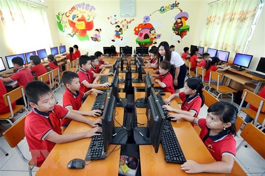 Bộ Chính trị ban hành Nghị quyết về đột phá phát triển giáo dục và đào tạo