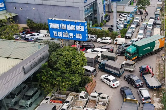Khẩn trương xử lý giải quyết tình trạng ùn tắc tại các trung tâm đăng kiểm