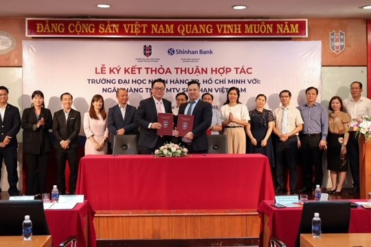 Ngân hàng Shinhan Việt Nam ký thoả thuận hợp tác cùng Trường Đại học Ngân hàng TP. Hồ Chí Minh