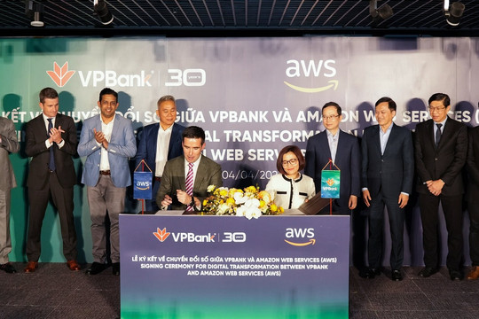 VPBank và Amazon Web Services ký hợp tác chiến lược