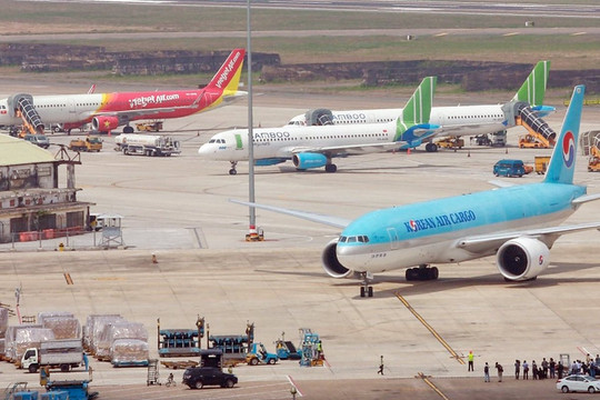 9,7 triệu khách quốc tế đến Việt Nam qua cảng hàng không trong 4 tháng đầu năm 2023
