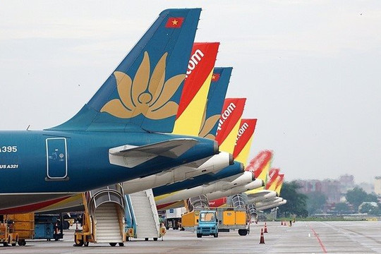 Bộ Tài chính cho ý kiến về bỏ giá trần vé máy bay nội địa